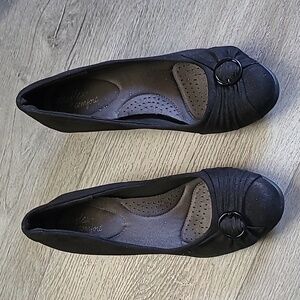 Dexflex Comfort Wedges Black 8.5 Flats Suede Memory